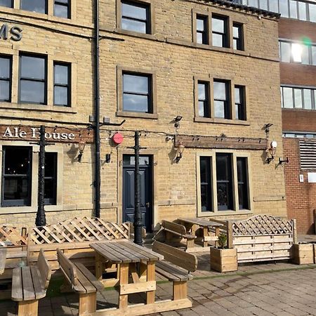 Plumbers Arms Hotel Huddersfield Bagian luar foto