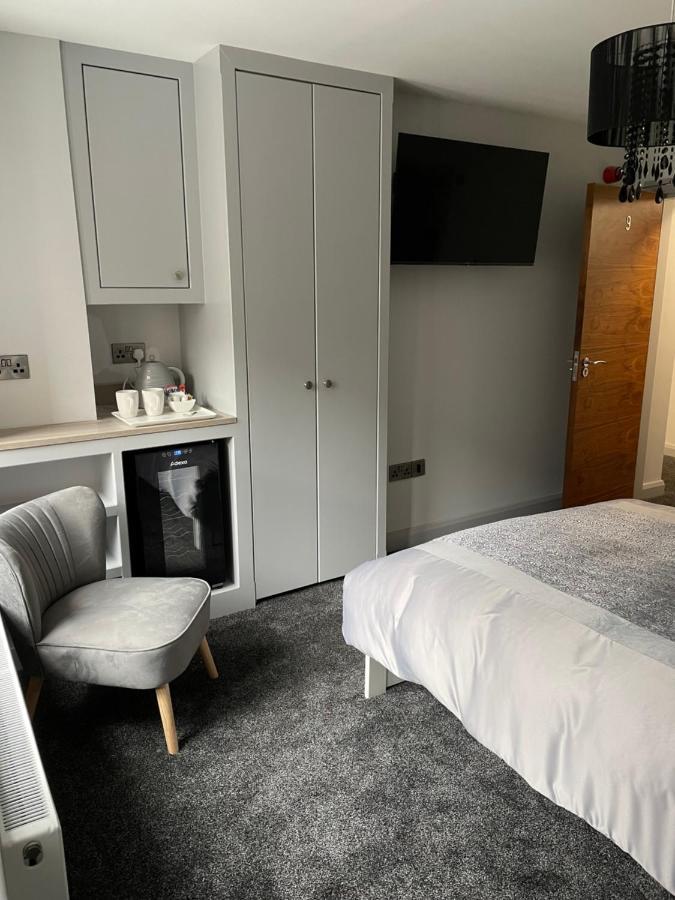 Plumbers Arms Hotel Huddersfield Bagian luar foto