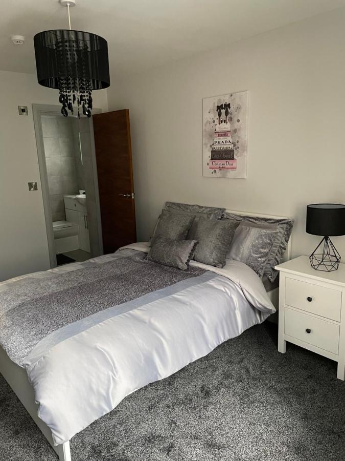 Plumbers Arms Hotel Huddersfield Bagian luar foto