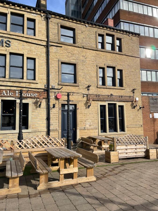 Plumbers Arms Hotel Huddersfield Bagian luar foto