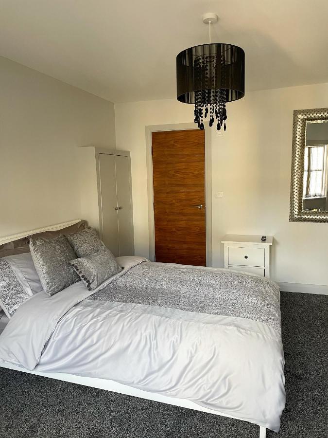 Plumbers Arms Hotel Huddersfield Bagian luar foto
