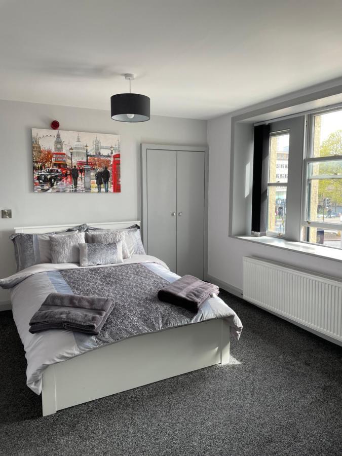 Plumbers Arms Hotel Huddersfield Bagian luar foto